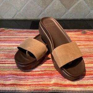 Donald J. Pliner Women's Brown/Gold Metallic Slide Sandals